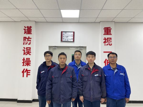 1697609103945925.jpeg 運行二班全體員工.jpg