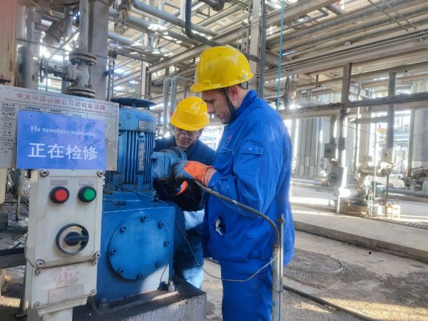 1701238215424109.jpeg 11月份,渭化電儀人員在吉爾吉斯斯坦參加檢修2.jpg