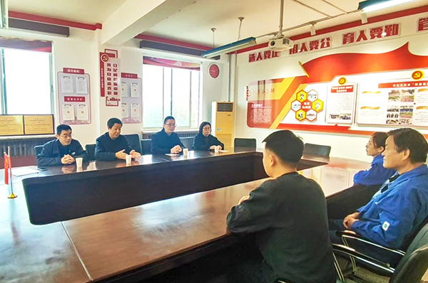 1731631607607365.jpeg 11月12日公司就2025年退休人員檔案預審工作座談.jpg