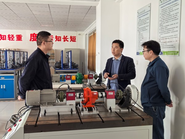 1731659398698161.jpeg 與技能大師鄭永濤老師經驗交流1.jpg