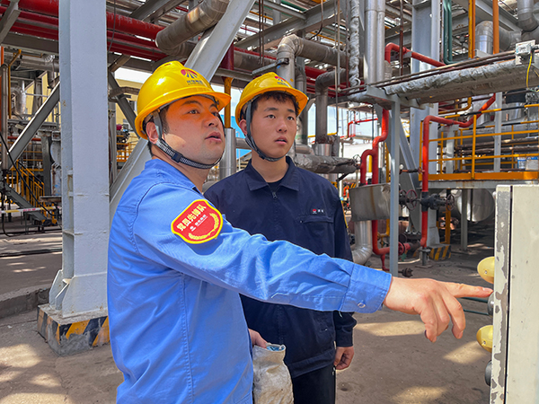 181744960932214512.jpg 凈化新員工彌彬園學習啟停泵操作.jpg