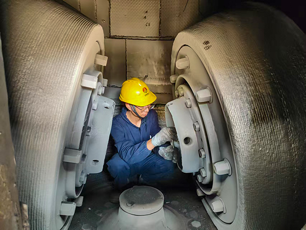 受限空間作業   600.jpg