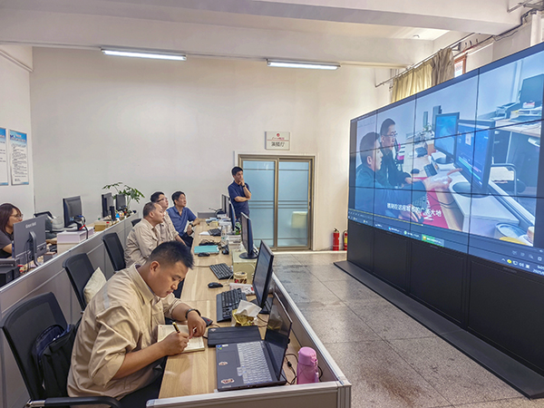 26c376cf40c8e4d0601314579f9fb55  600.jpg