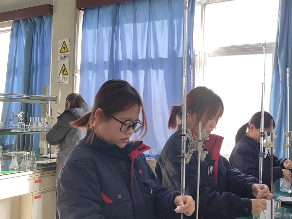 191763515001325698.jpg 202511.17夯實專業(yè)基礎(chǔ) 提升技能水平2jpg.jpg